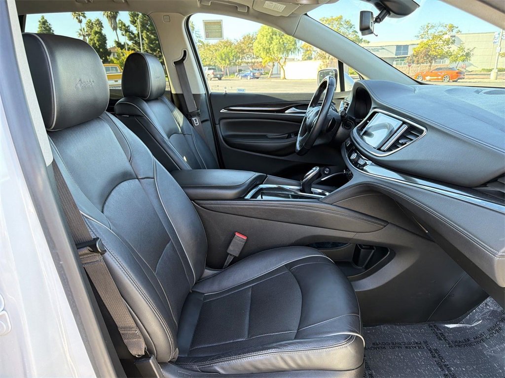 Used 2021 Buick Enclave Avenir w/ Avenir Technology Package image 33