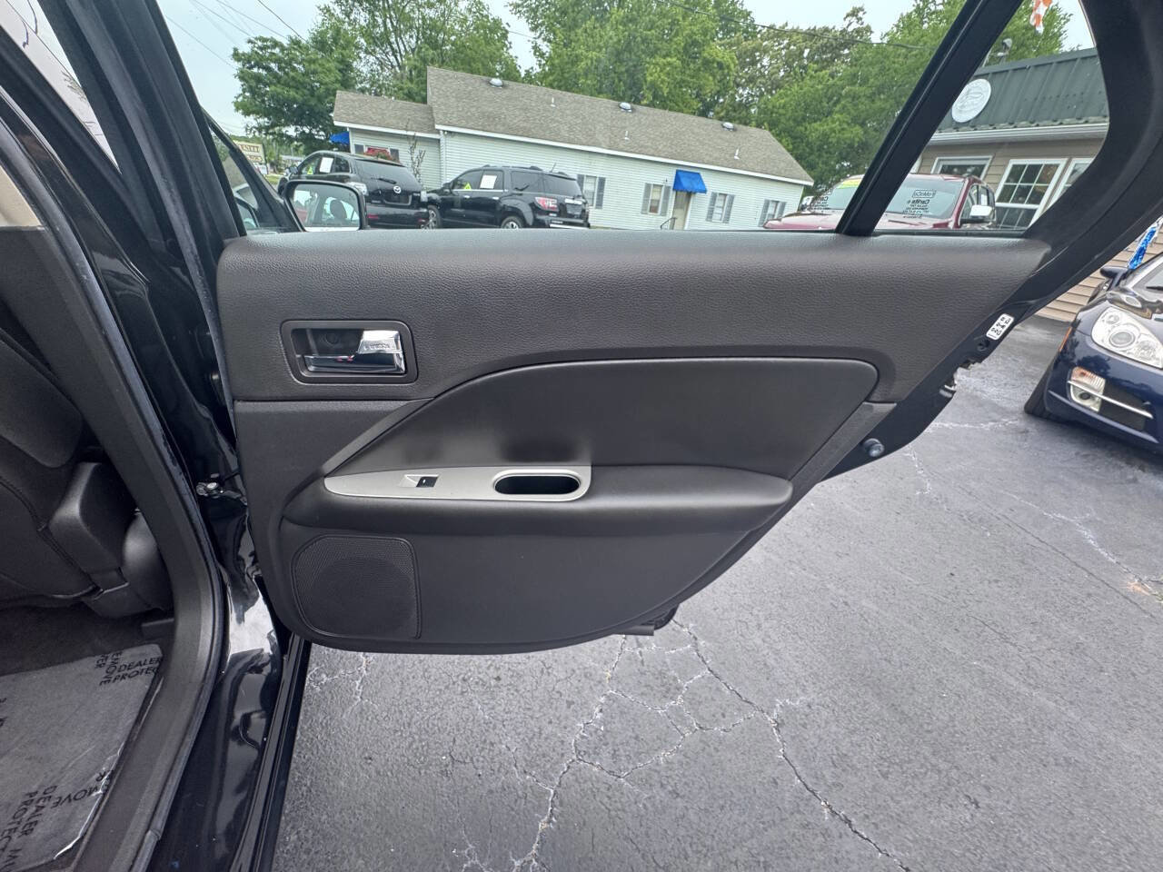 Used 2010 Ford Fusion SEL FWD image 27