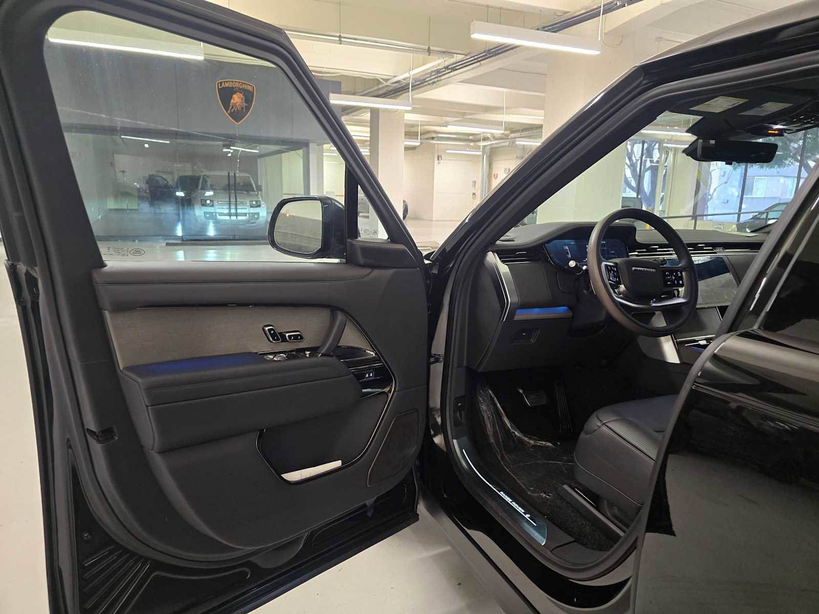 New 2026 Land Rover Range Rover SV image 22