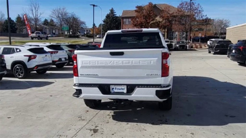 Used 2024 Chevrolet Silverado 1500 Custom image 8