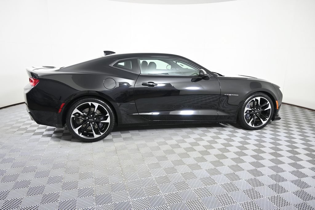 Used 2018 Chevrolet Camaro SS RWD image 7