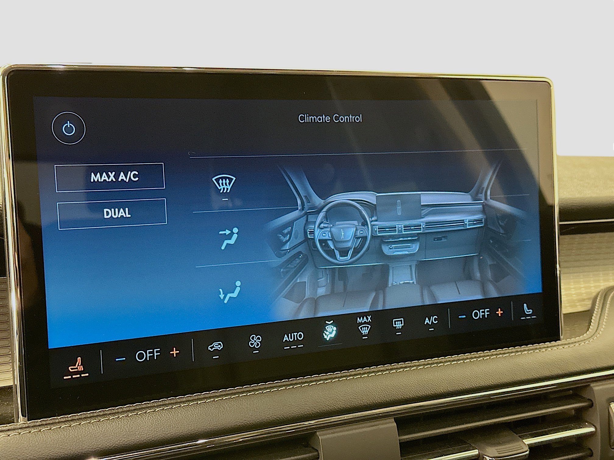 Used 2023 Lincoln Corsair AWD image 24