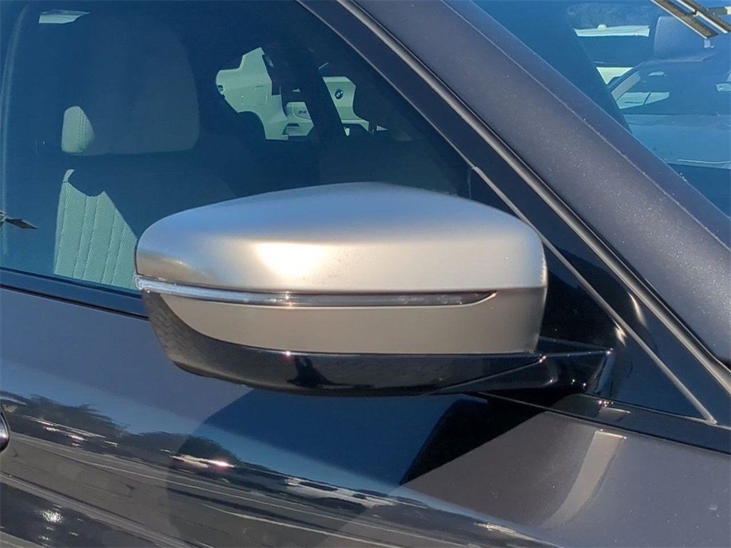 Used 2018 BMW M550i xDrive image 13