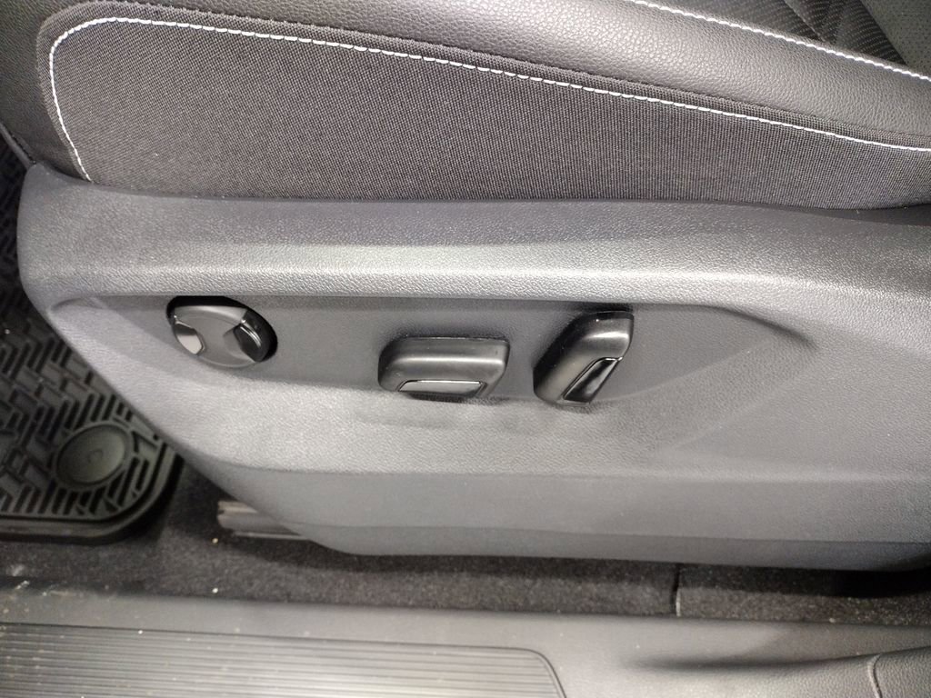 New 2026 Volkswagen Atlas SE image 21