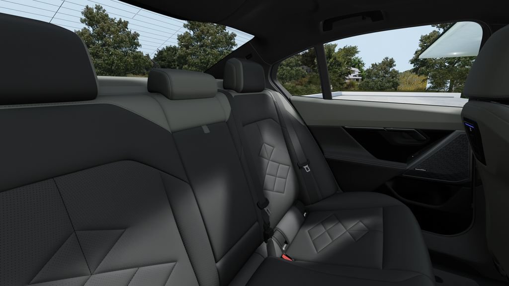 New 2027 BMW 550e xDrive AWD/4WD image 12