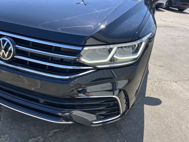 Used 2022 Volkswagen Tiguan SEL R-Line AWD/4WD image 11