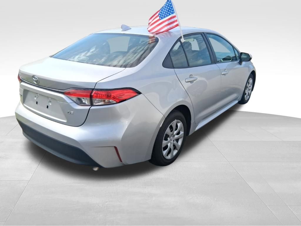 Used 2023 Toyota Corolla LE image 5
