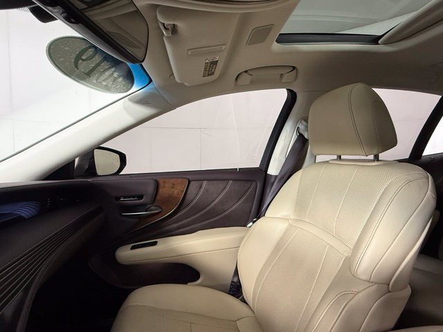Used 2019 Lexus LS 500 RWD image 18