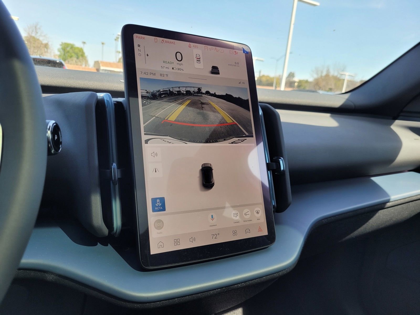 New 2026 Volvo EX30 Plus w/ Protection Package Premier image 18