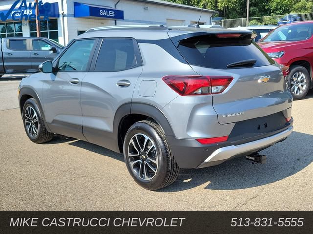 Used 2024 Chevrolet TrailBlazer LT w/ Convenience Package FWD image 3