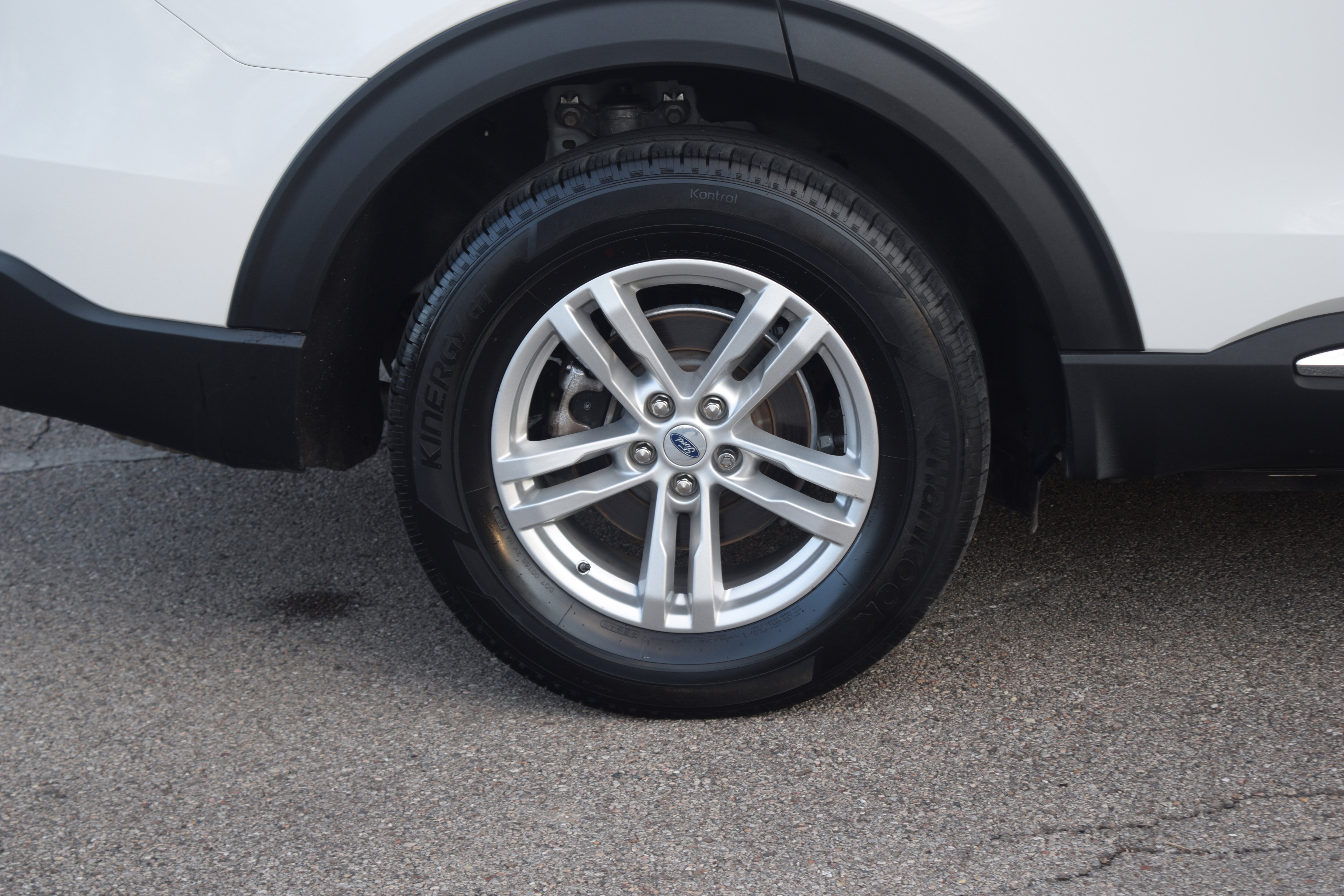 Used 2023 Ford Explorer XLT w/ Equipment Group 202A image 27