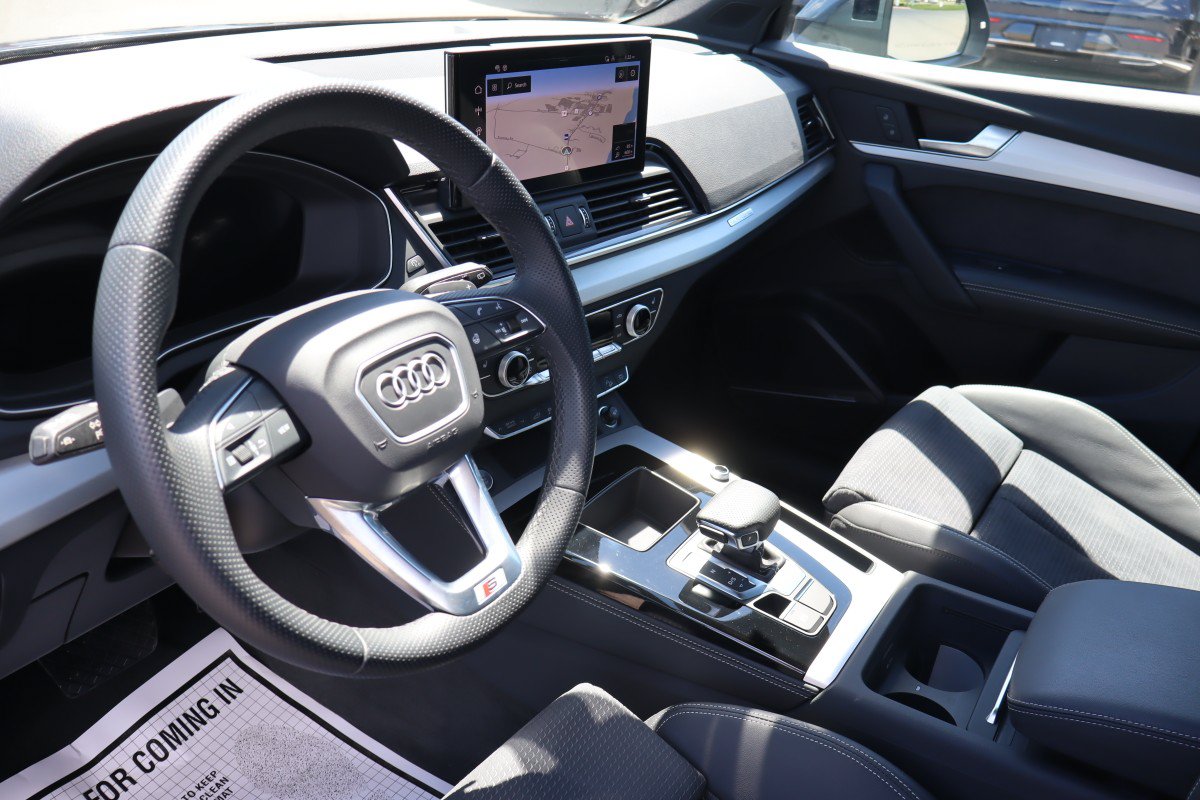 Used 2024 Audi Q5 e Prestige w/ Prestige Package AWD/4WD image 10