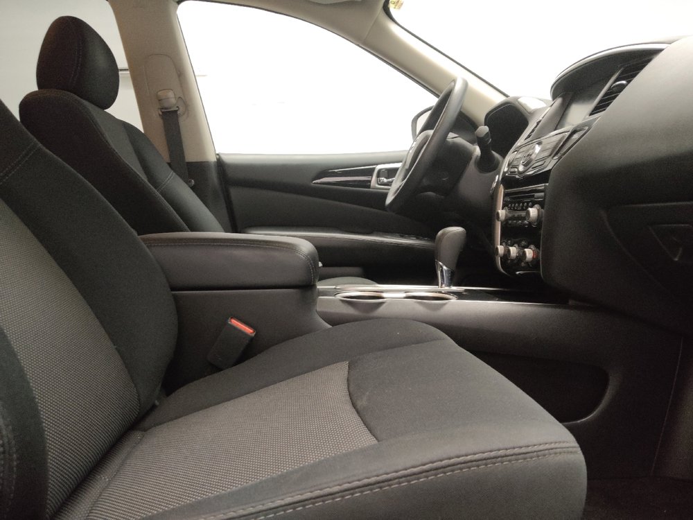 Used 2019 Nissan Pathfinder S FWD image 21