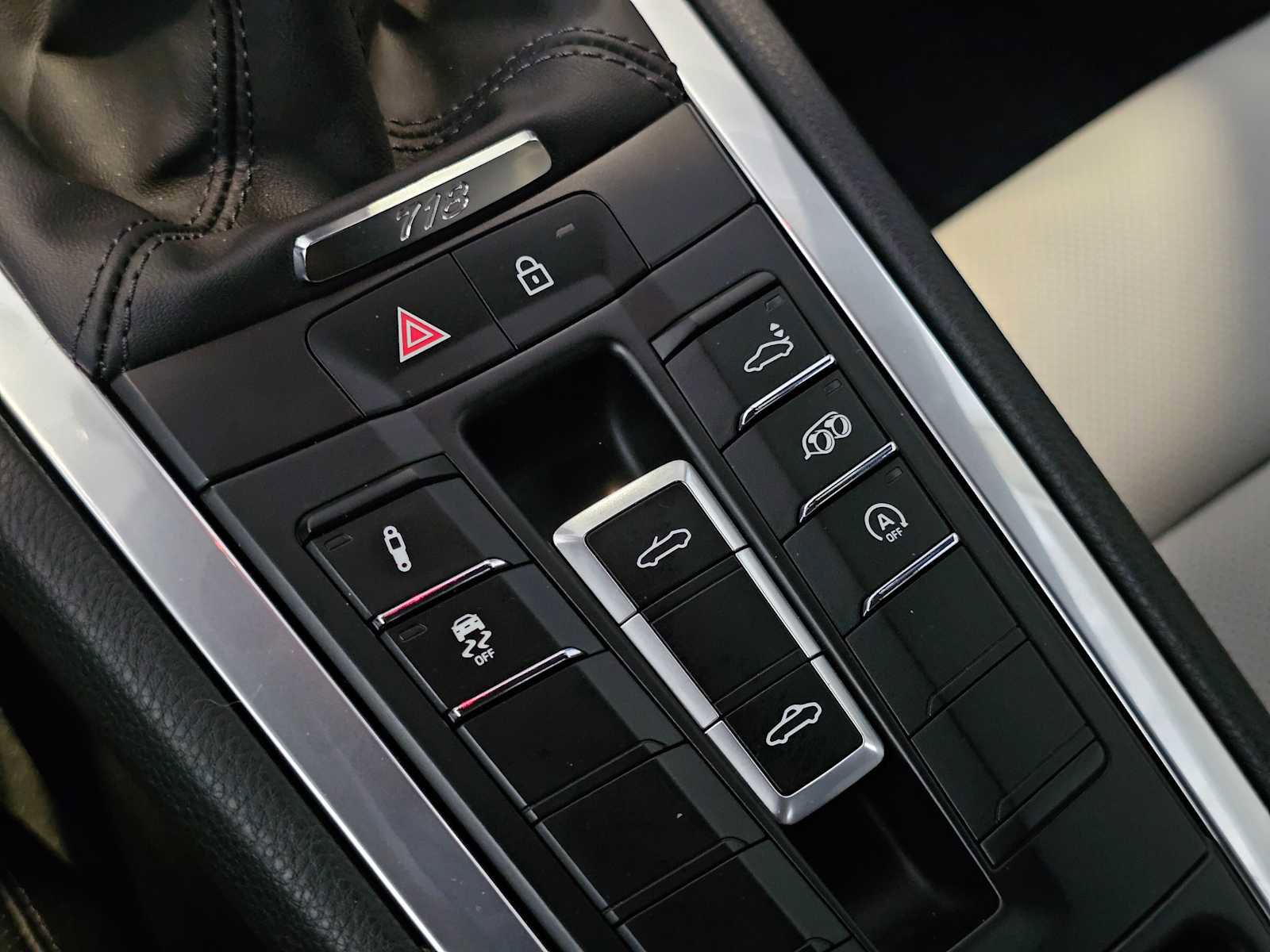 New 2025 Porsche 718 Boxster S image 32