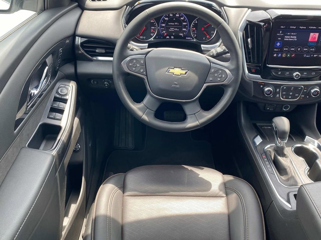 Used 2023 Chevrolet Traverse High Country image 10