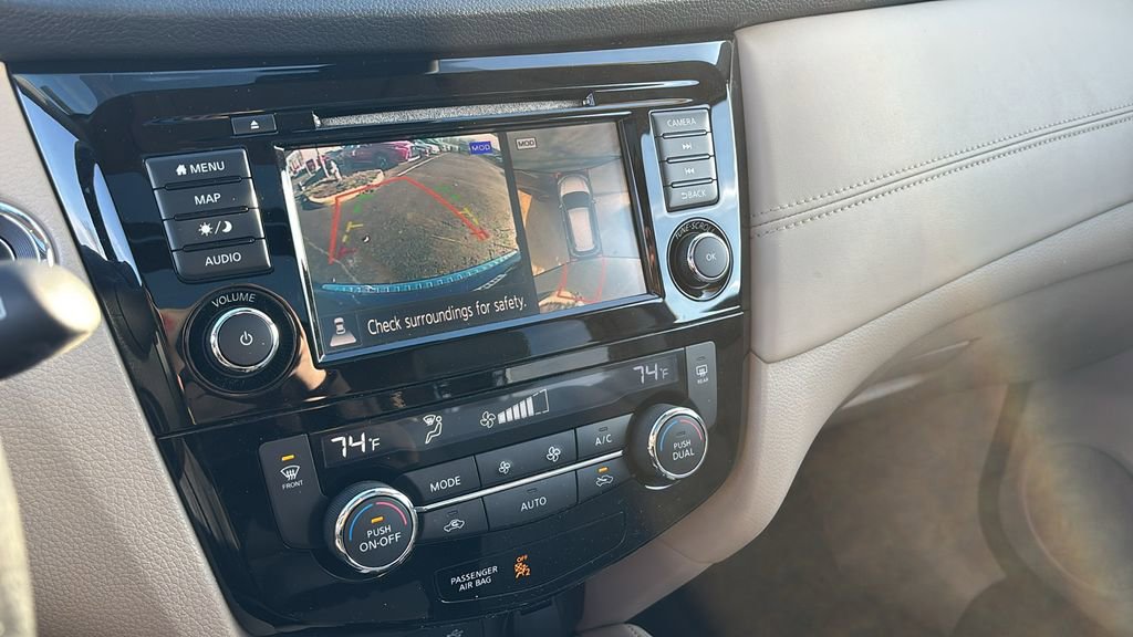 Used 2018 Nissan Rogue SL w/ Premium Package image 22