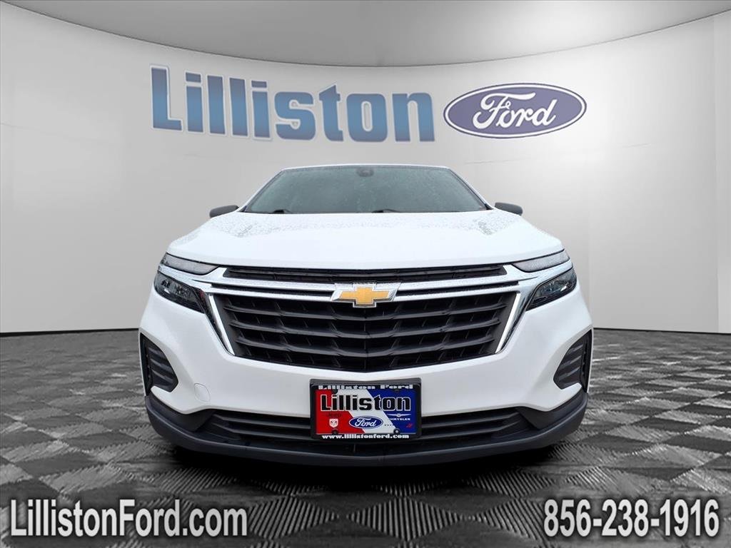 Used 2022 Chevrolet Equinox LS w/ LS Convenience Package image 2