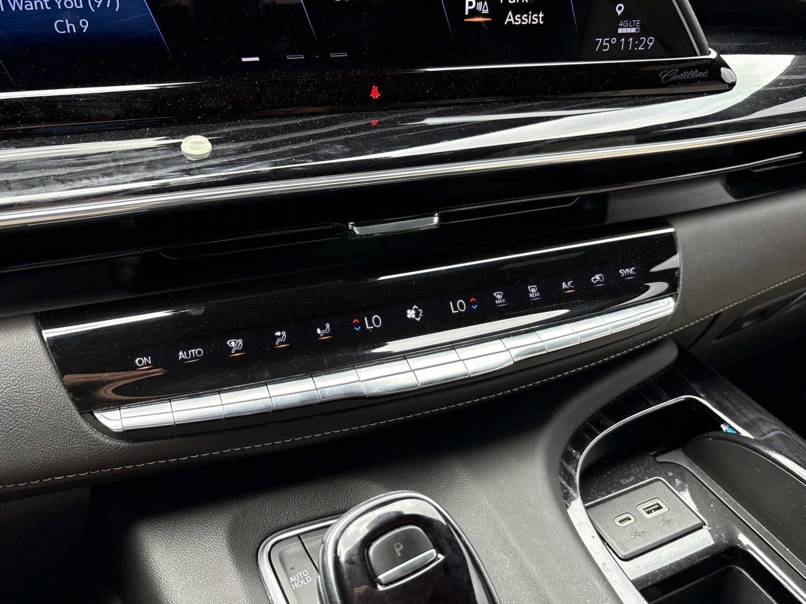 Used 2022 Cadillac Escalade Sport w/ Touring Package AWD/4WD image 27