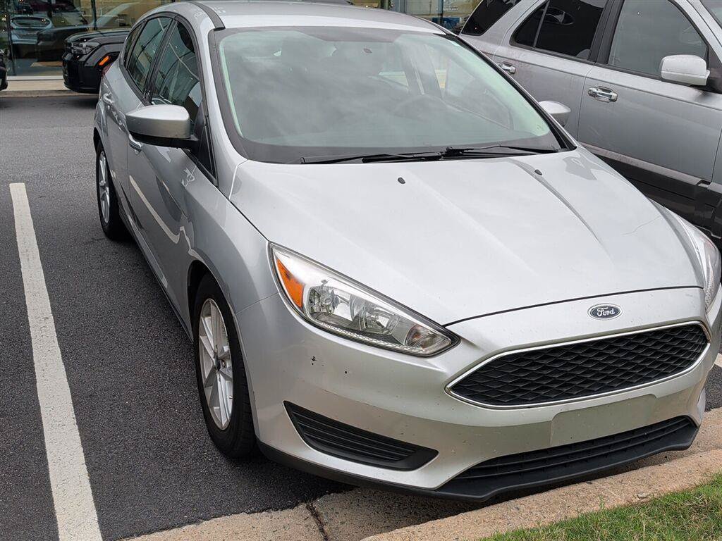 Used 2018 Ford Focus SE FWD image 1