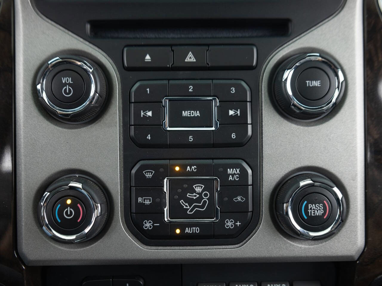Used 2015 Ford F250 Platinum w/ FX4 Off-Road Package AWD/4WD image 41