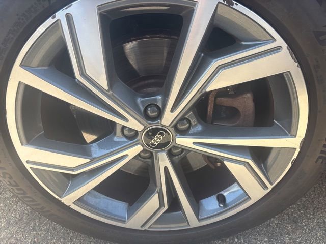 Used 2023 Audi Q4 e-tron Prestige AWD/4WD image 3