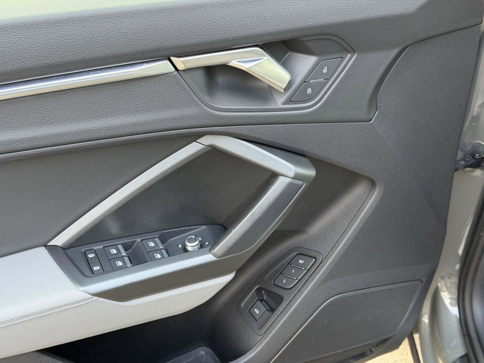 Used 2022 Audi Q3 2.0T Premium Plus image 11