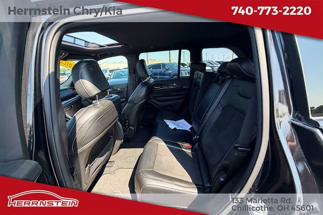 Used 2023 Jeep Grand Cherokee Altitude AWD/4WD image 18