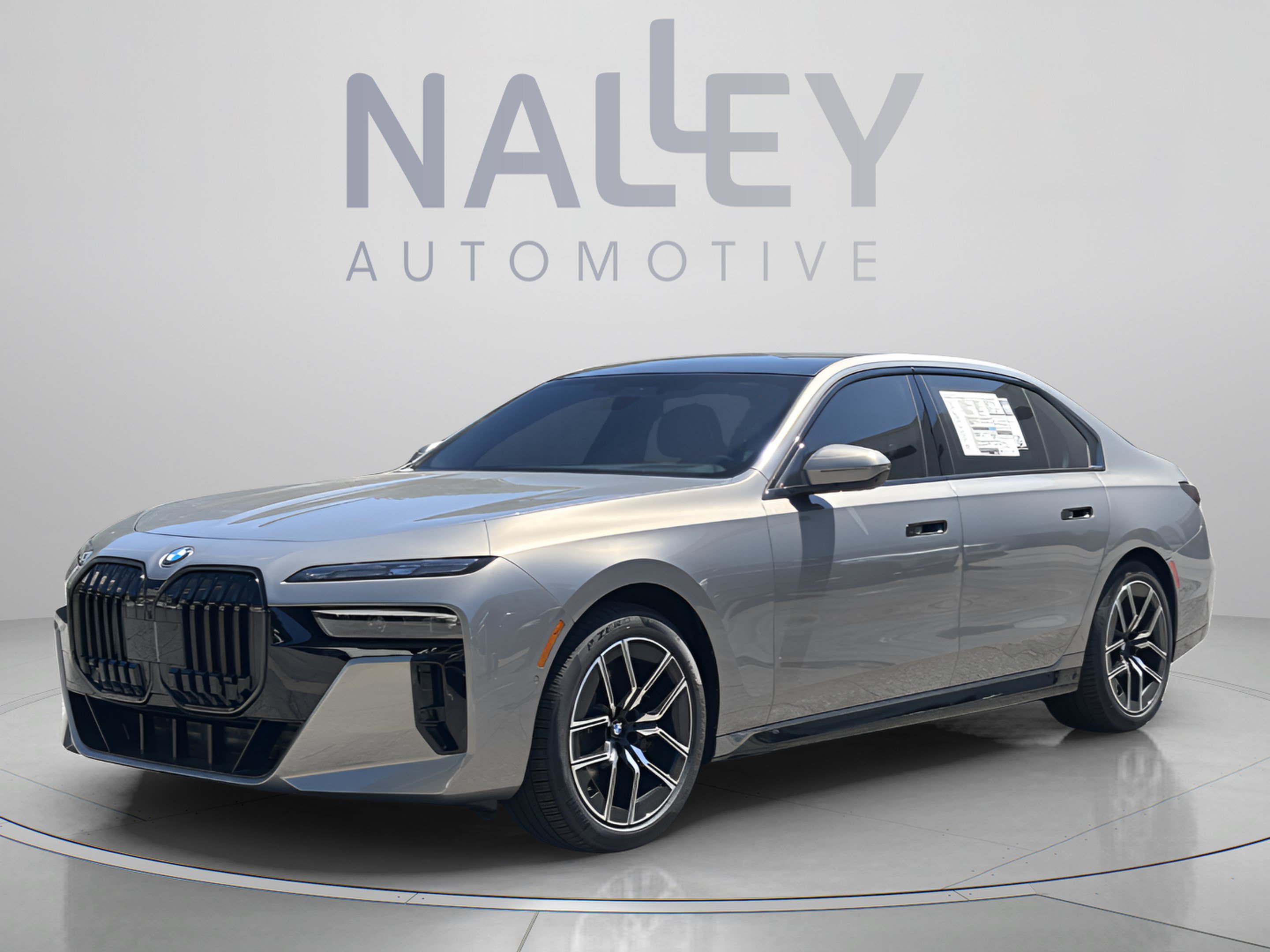 Used 2026 BMW 760i xDrive w/ Executive Package AWD/4WD image 1