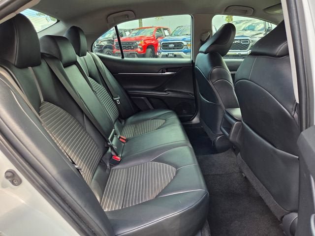 Used 2021 Toyota Camry SE w/ Convenience Package FWD image 19