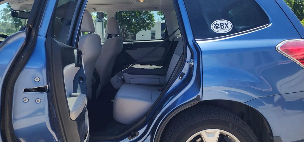 Used 2016 Subaru Forester 2.5i Premium AWD/4WD image 10