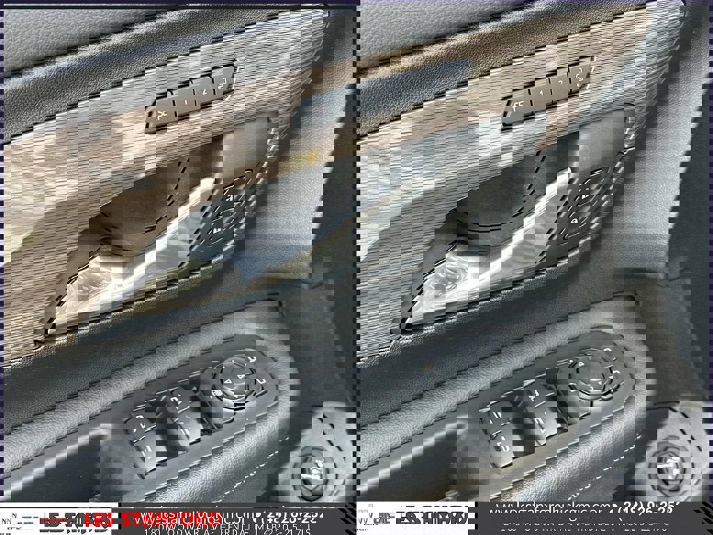 Used 2023 GMC Terrain Denali w/ Denali Premium Package image 18