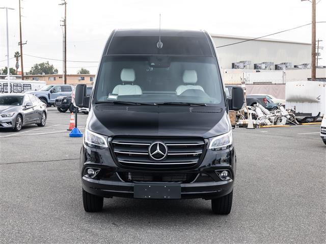 Used 2023 Mercedes-Benz Sprinter 3500 image 8