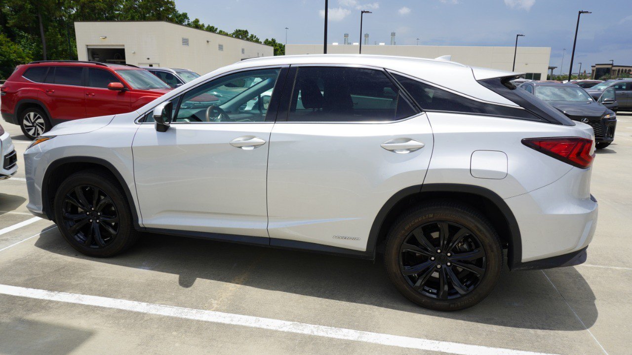 Used 2016 Lexus RX 450h AWD w/ Cold Weather Package image 4