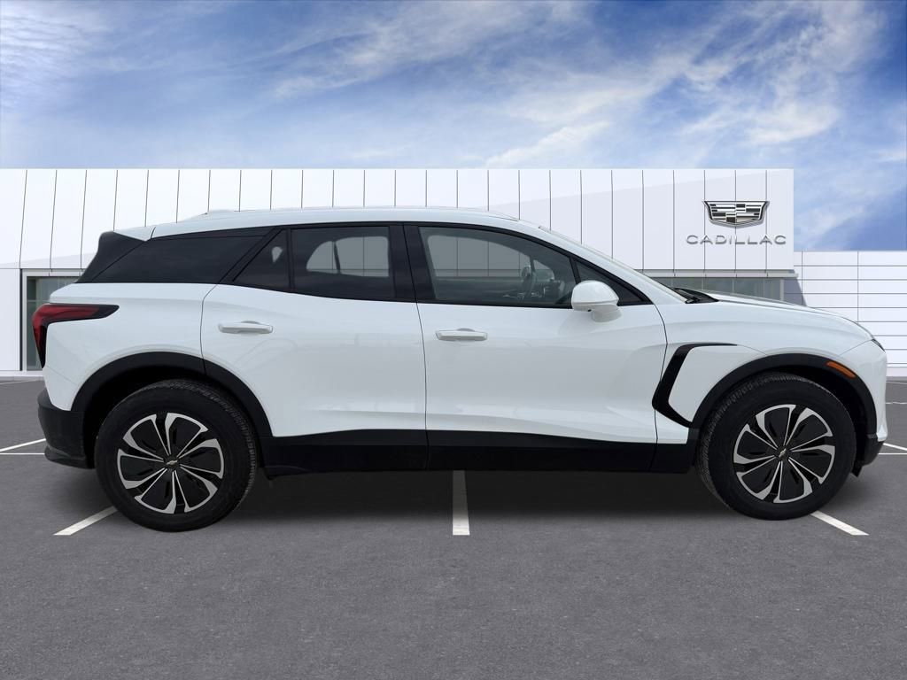 Used 2024 Chevrolet Blazer EV LT image 2