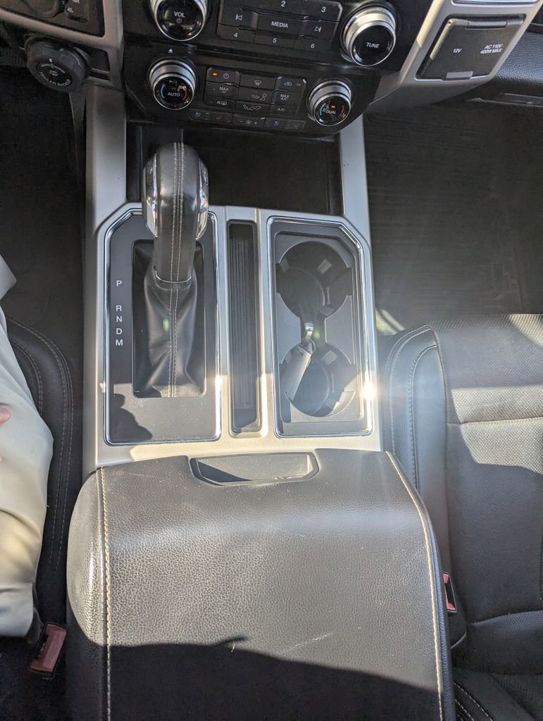 Used 2018 Ford F150 Lariat w/ Equipment Group 502A Luxury image 16