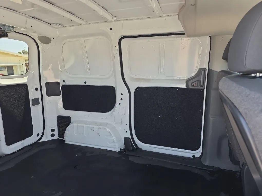 Used 2017 Nissan NV200 SV w/ Technology Package FWD image 17