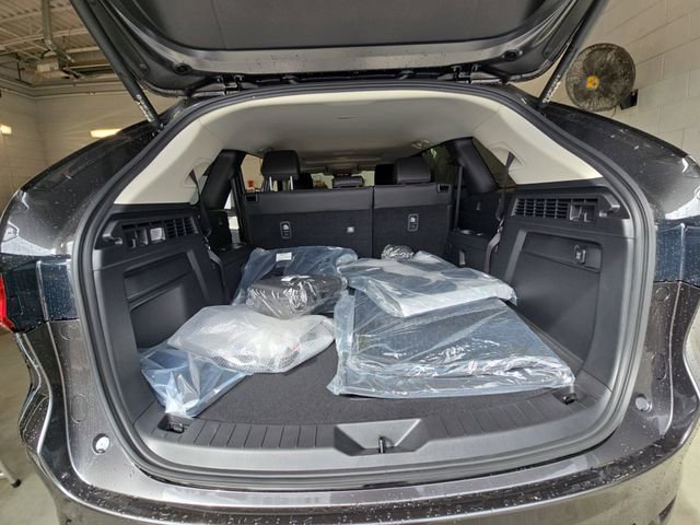 New 2026 MAZDA CX-90 Plug-In Hybrid w/ Preferred image 14