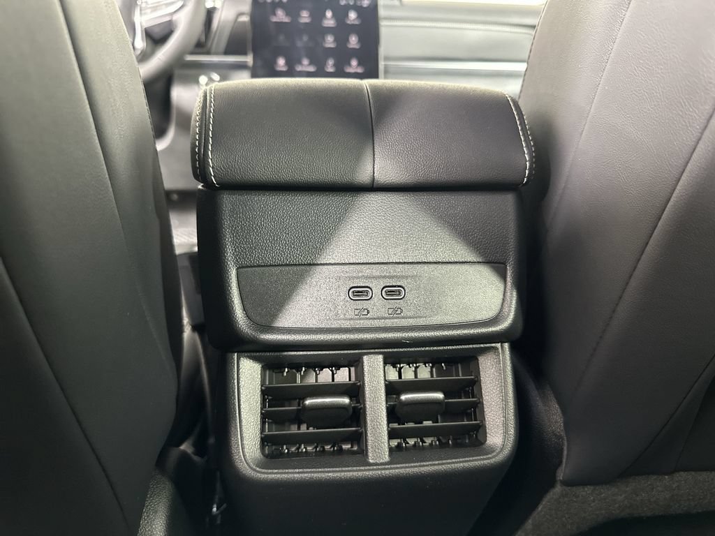 New 2027 GMC Terrain Elevation w/ Elevation Premium Package AWD/4WD image 22