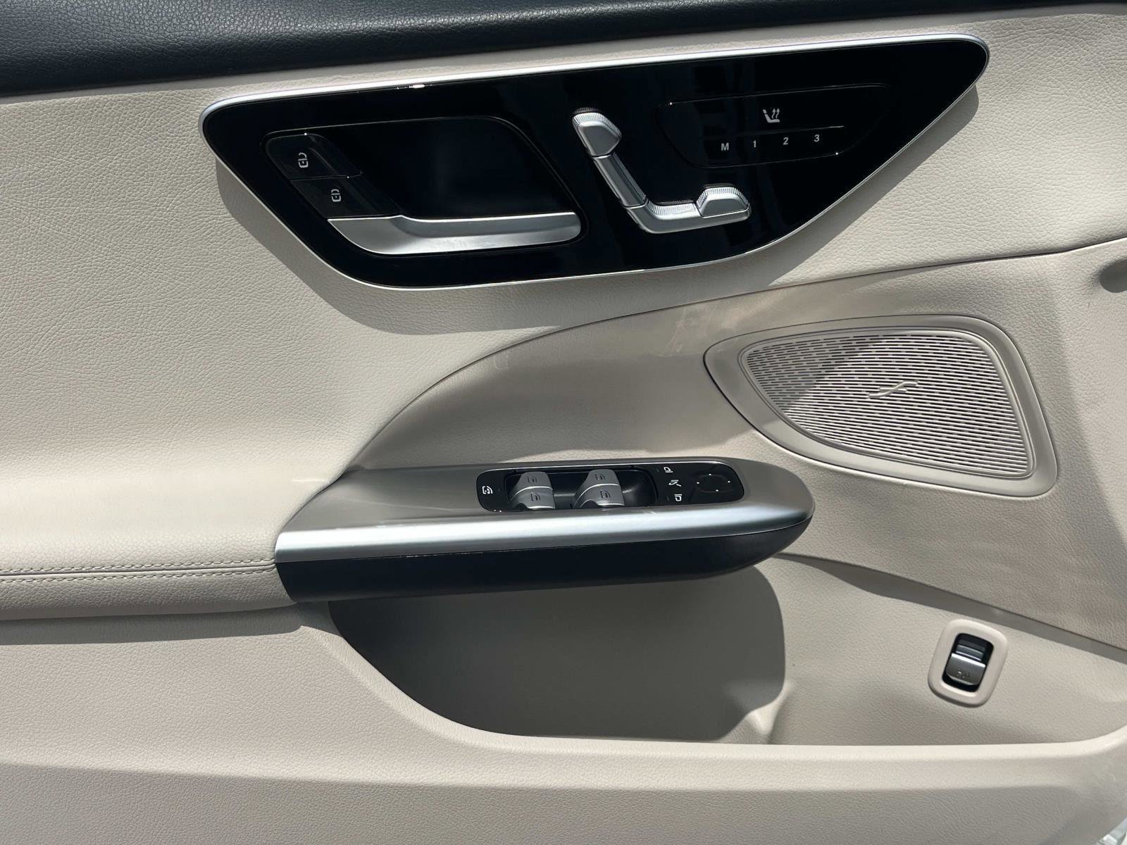 Used 2022 Mercedes-Benz C 300 Sedan image 17