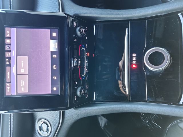 Used 2024 Jeep Grand Cherokee Altitude image 37