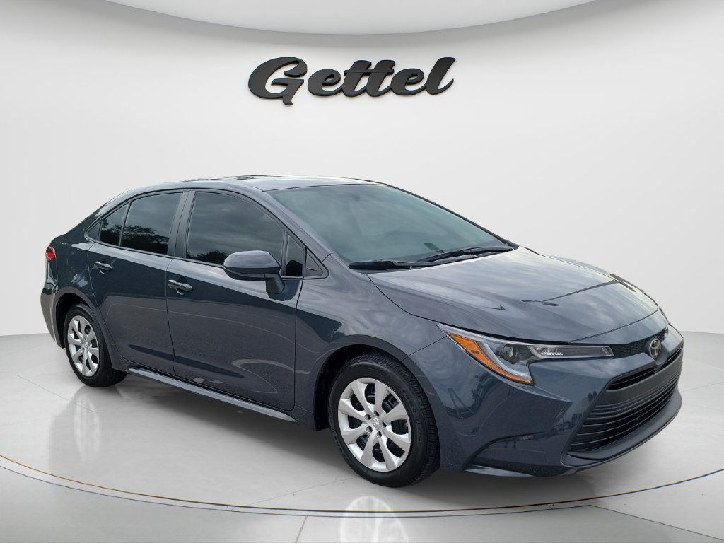 Certified 2025 Toyota Corolla LE w/ Convenience Package FWD image 3