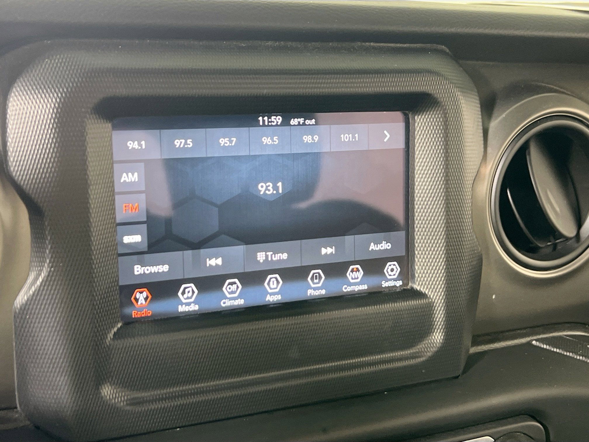 Used 2022 Jeep Wrangler Sport image 14