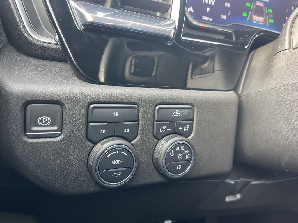 Used 2024 Chevrolet Silverado 2500 LT w/ Convenience Package image 26