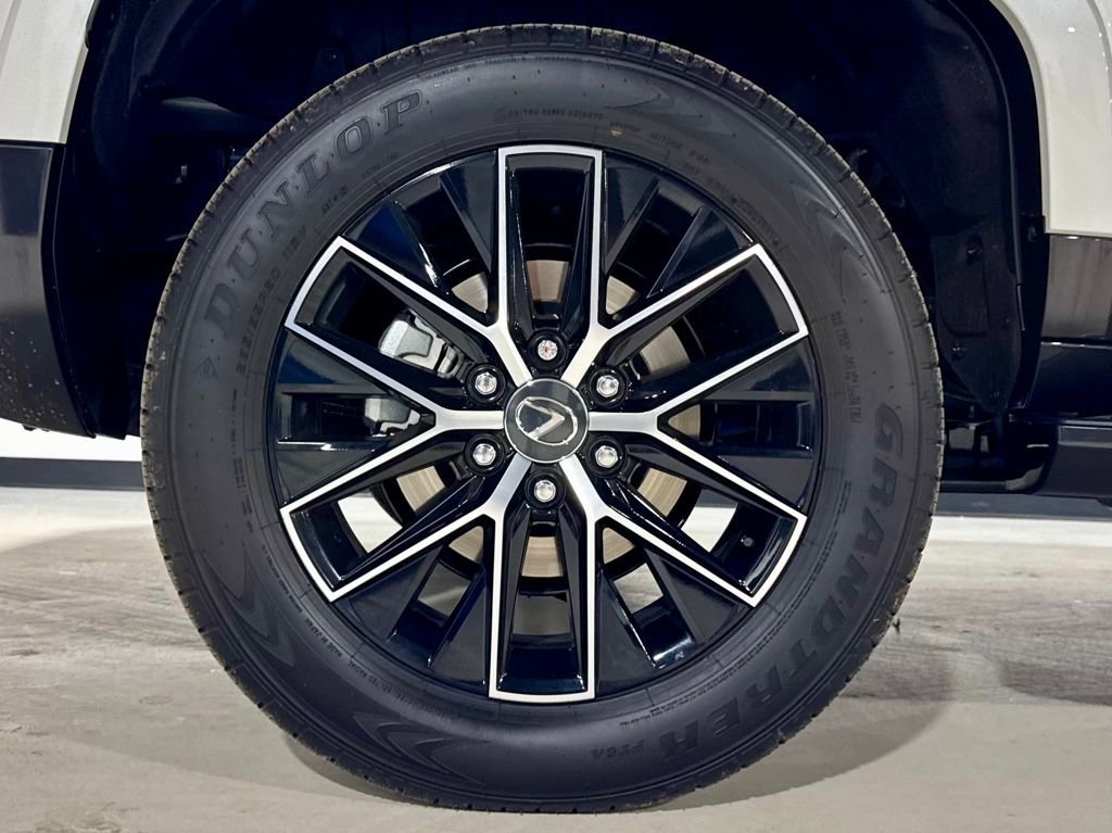 Used 2025 Lexus GX 550 image 37