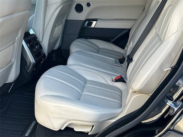 Used 2017 Land Rover Range Rover Sport HSE image 11