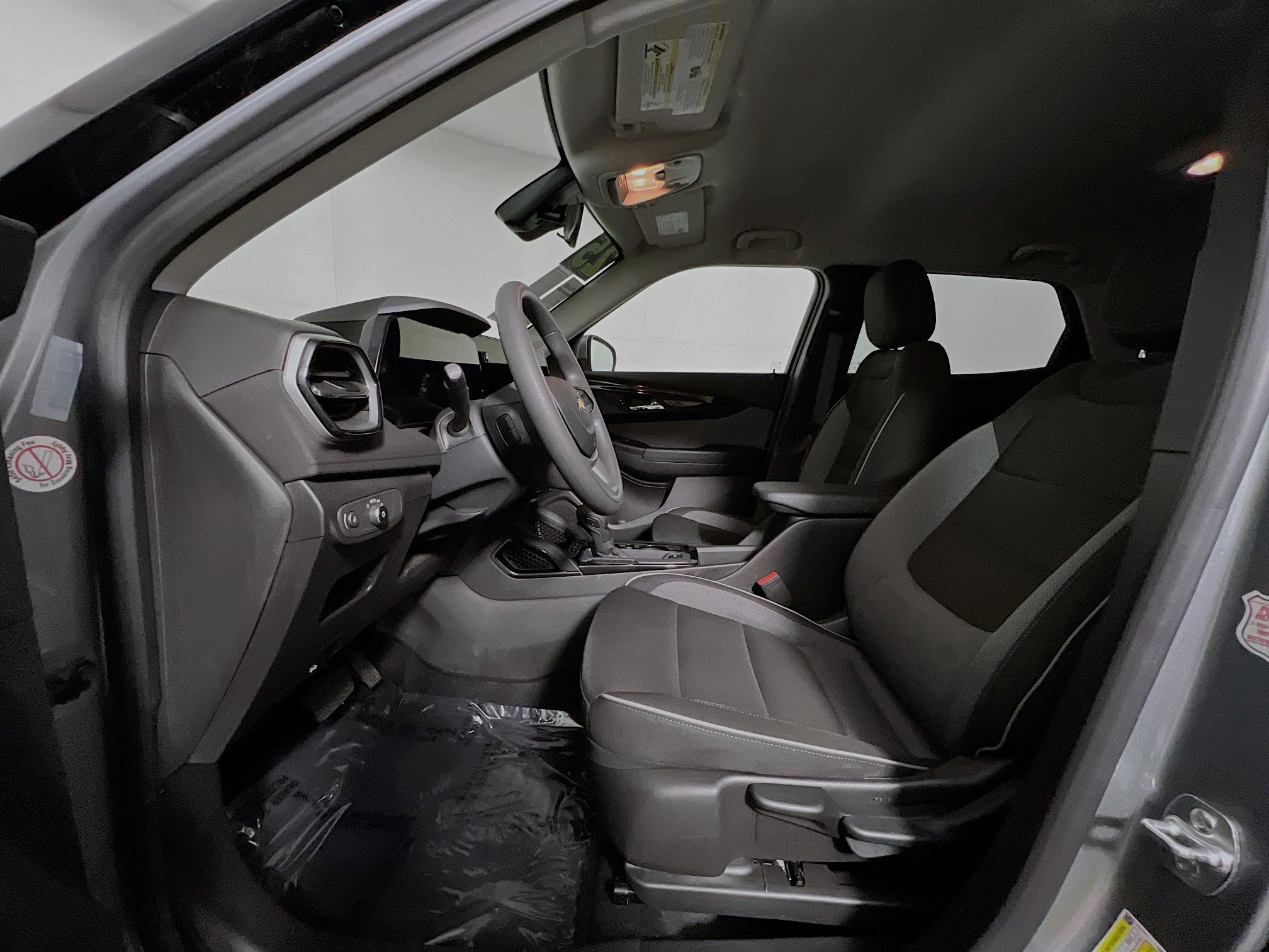 Used 2025 Chevrolet TrailBlazer LT AWD/4WD image 15