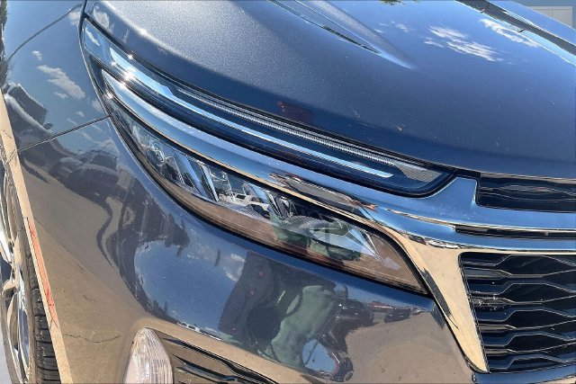 Used 2022 Chevrolet Equinox RS w/ RS Leather Package AWD/4WD image 32