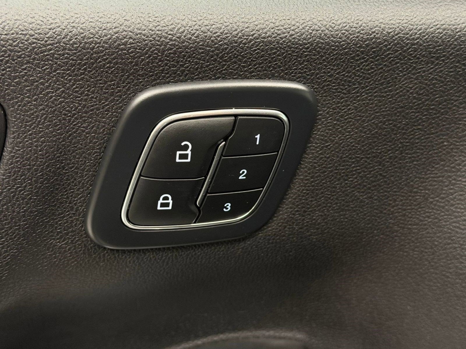 Certified 2023 Ford Escape ST-Line Elite AWD/4WD image 15