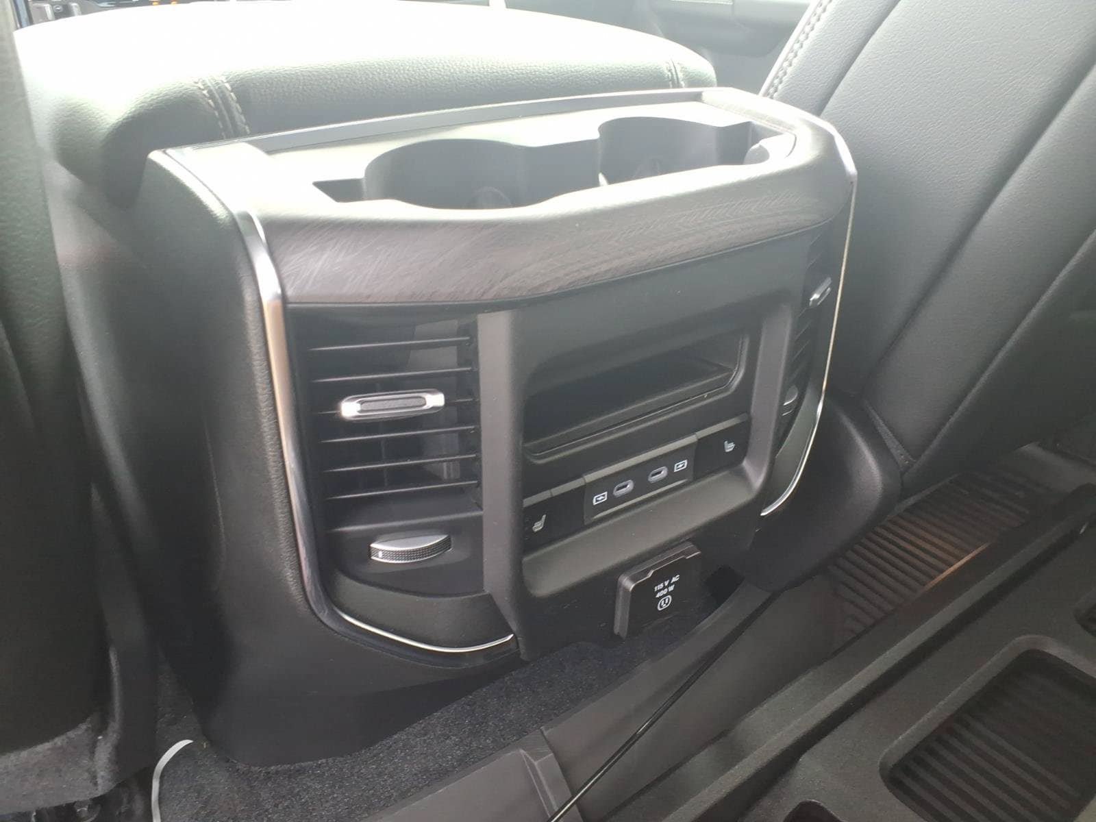 New 2027 RAM 1500 Laramie w/ Laramie Preferred Package AWD/4WD image 9