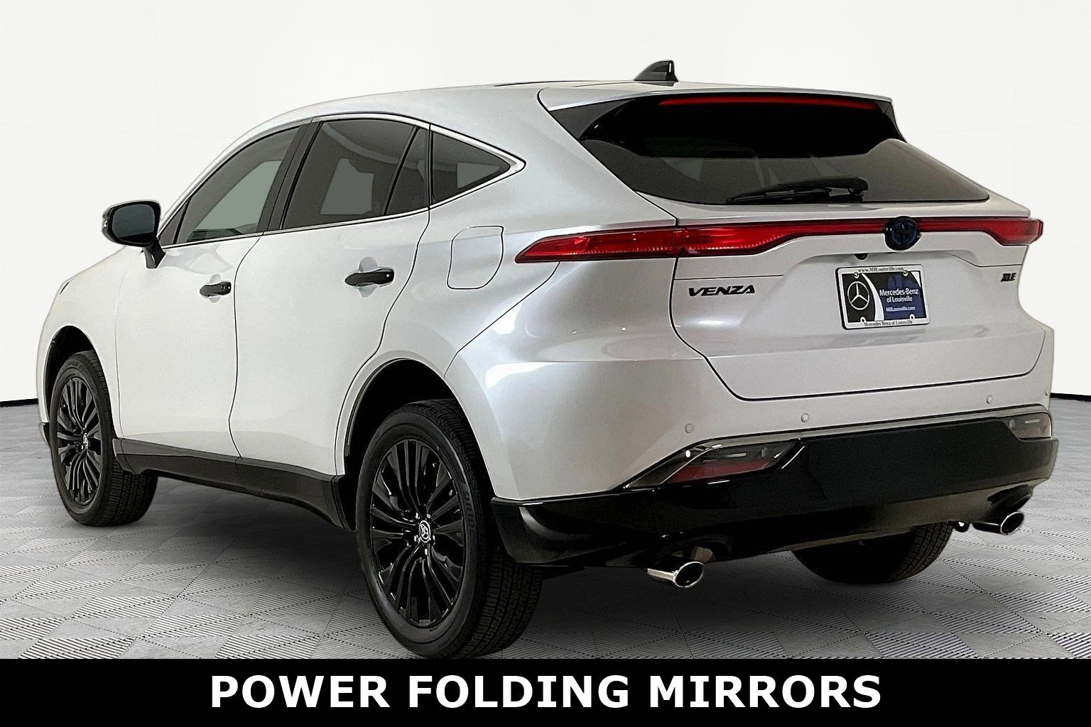 Used 2023 Toyota Venza Nightshade AWD/4WD image 4